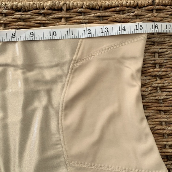 Maidenform Waist/Hip  Shapewear 2XL - Picture 5 of 8